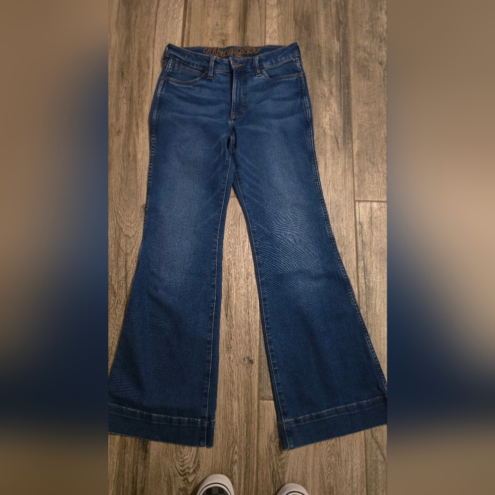 Classic Women's Dark Blue Flare Jeans